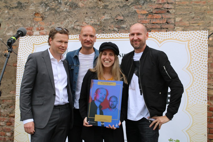 Stargate chose to donate its grant to the Lillehammer Institute for Music Production (LIMPI), a newly launched music school that brings together Norwegian and international musical talents. LIMPI’s founder, Magnus Beite, and student representatives received the grant. Photo: The Royal Court. 